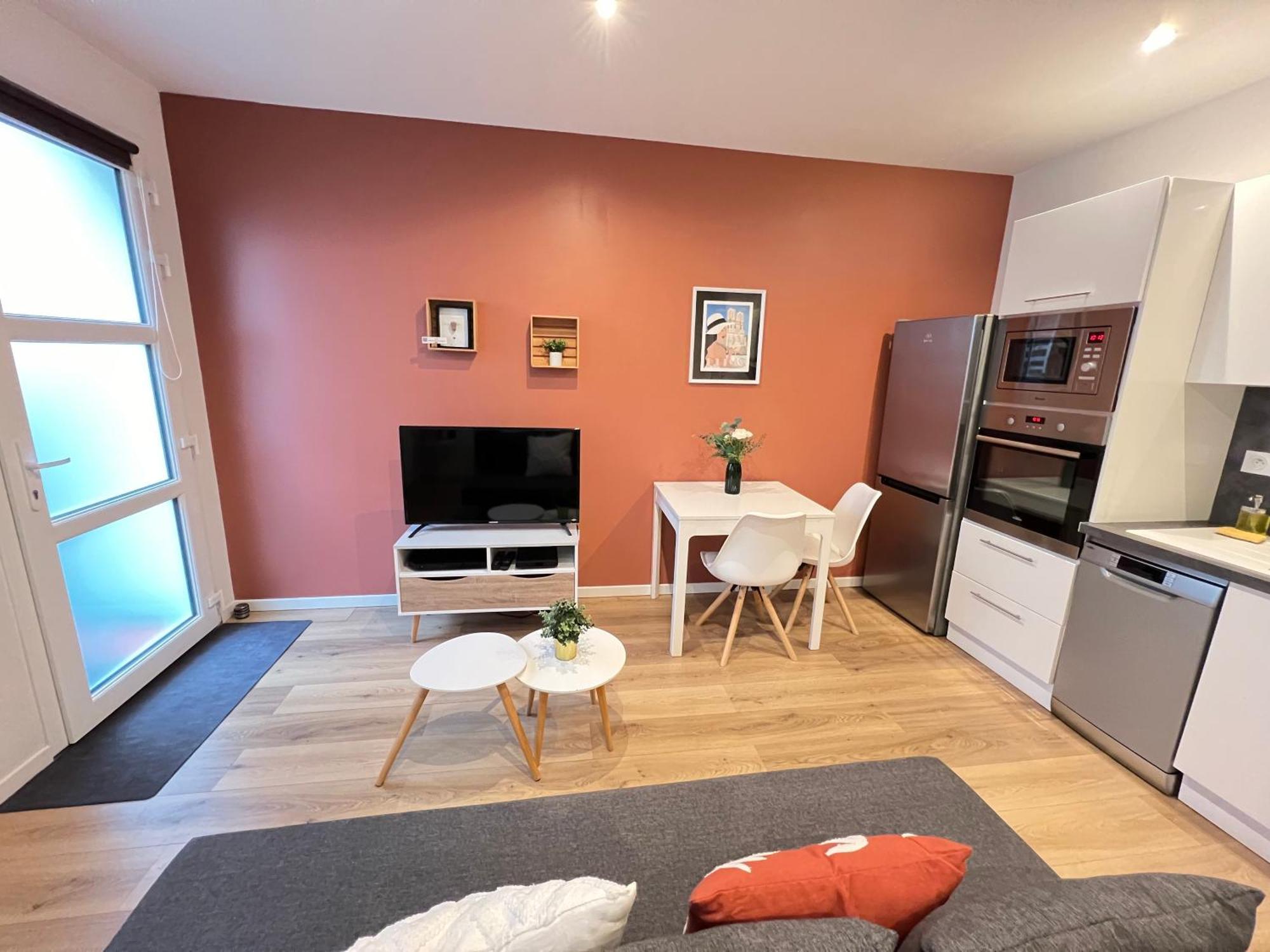 Le Remois - Charmant T2 - Renove - Parking - Cour Privative - Wifi Реймс Екстериор снимка