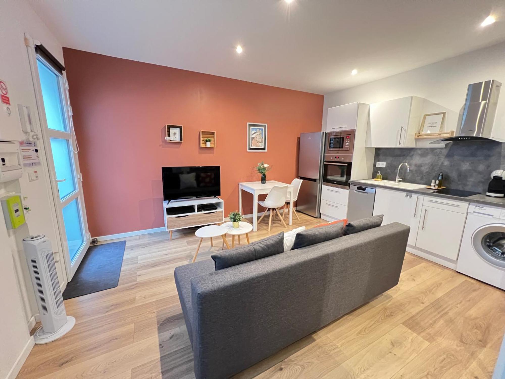Le Remois - Charmant T2 - Renove - Parking - Cour Privative - Wifi Реймс Екстериор снимка